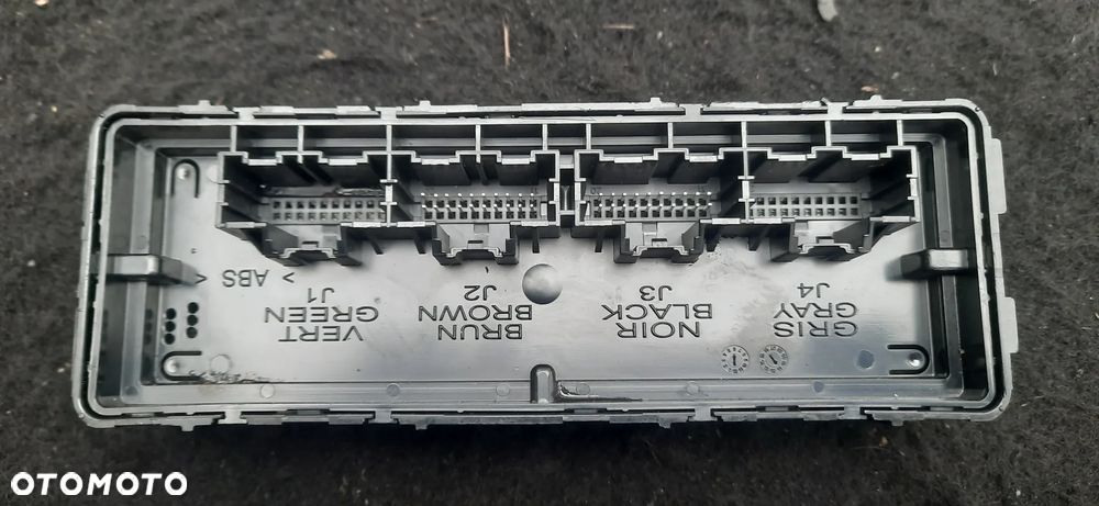 Licznik, panel sterowania, wentylator, przełącznik, zmieniarka CD, Obudowa filtra powietrza - OPEL ASTRA J - 31