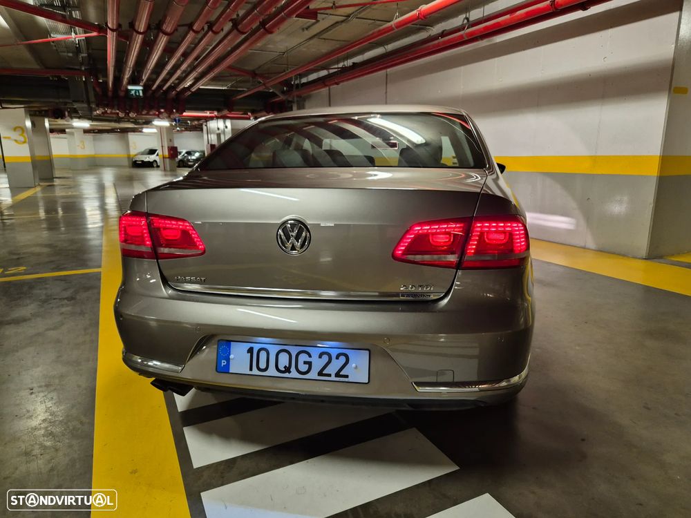 VW Passat 2.0 TDI BlueMotion Highline - 12