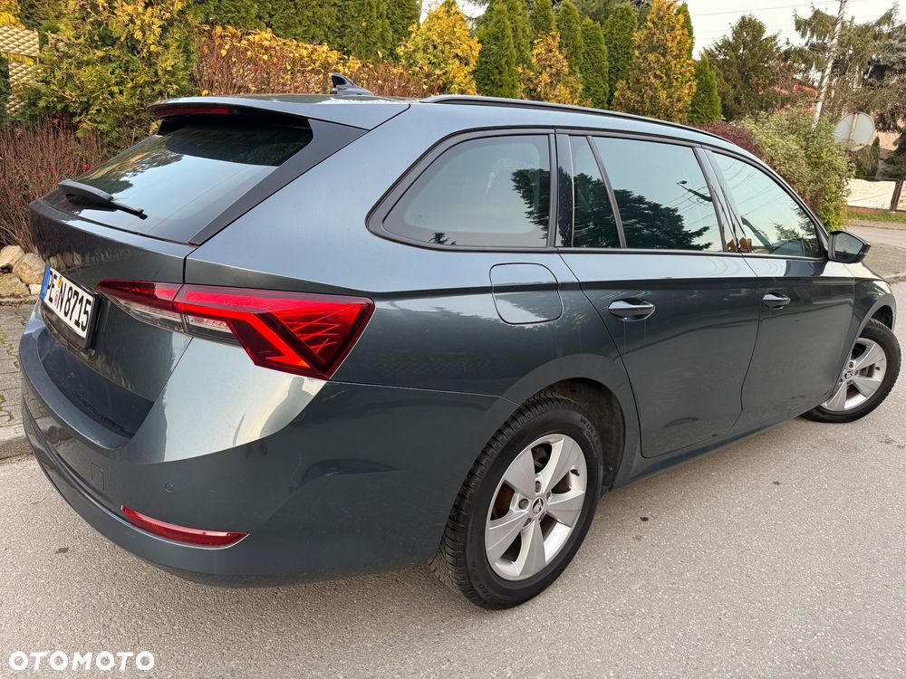 Skoda Octavia 2.0 TDI DSG Sportline - 20