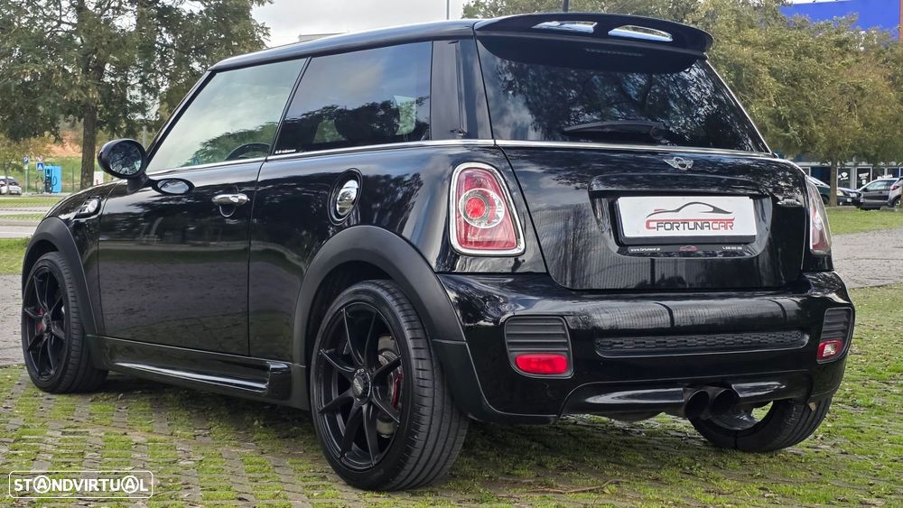 MINI 3 Portas John Cooper Works - 11