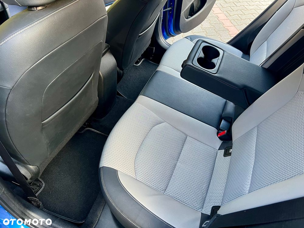 Kia Ceed 1.6 CRDi mHEV L - 11