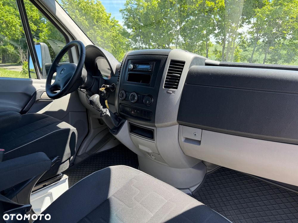 Mercedes-Benz Sprinter - 18