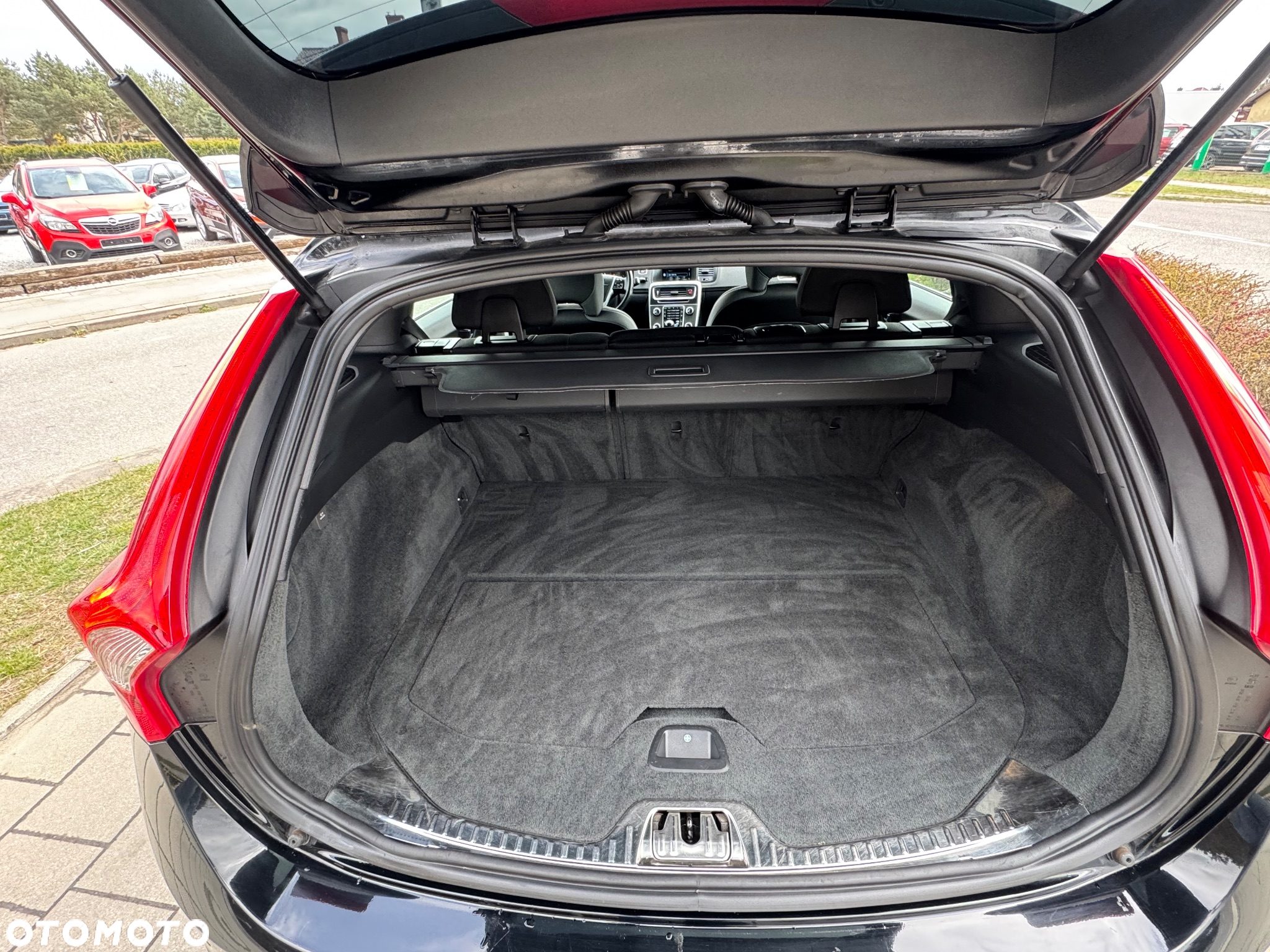 Volvo V60 D4 Momentum - 31