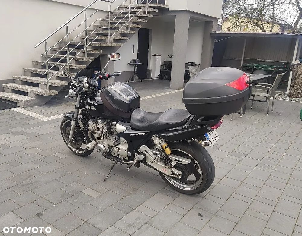 Yamaha XJR - 4