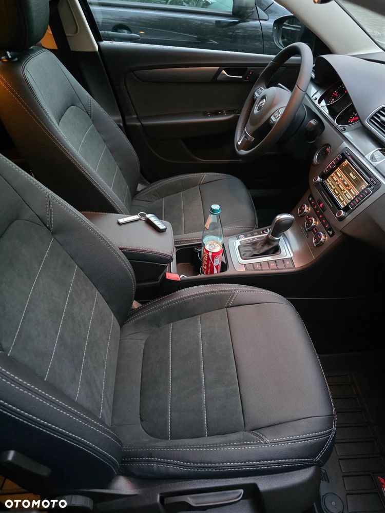 Volkswagen Passat 2.0 TDI Comfortline DSG - 12