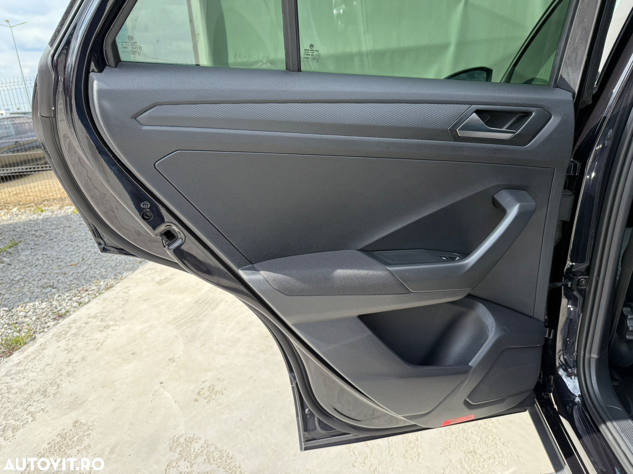 Volkswagen T-ROC 2.0 TDI SCR DSG ACTIVE - 24