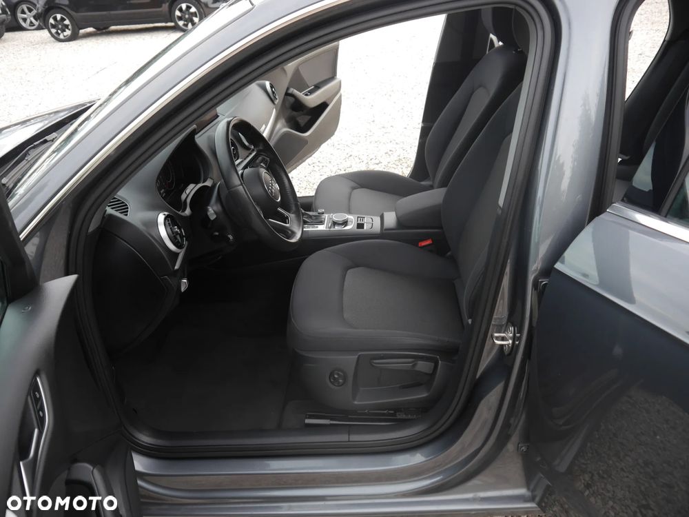 Audi A3 Sportback 2.0 TDI S tronic sport - 16