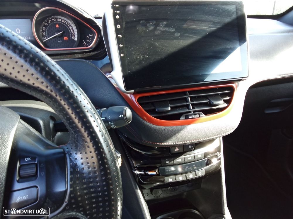 Peugeot 208 1.6 THP GTi - 17