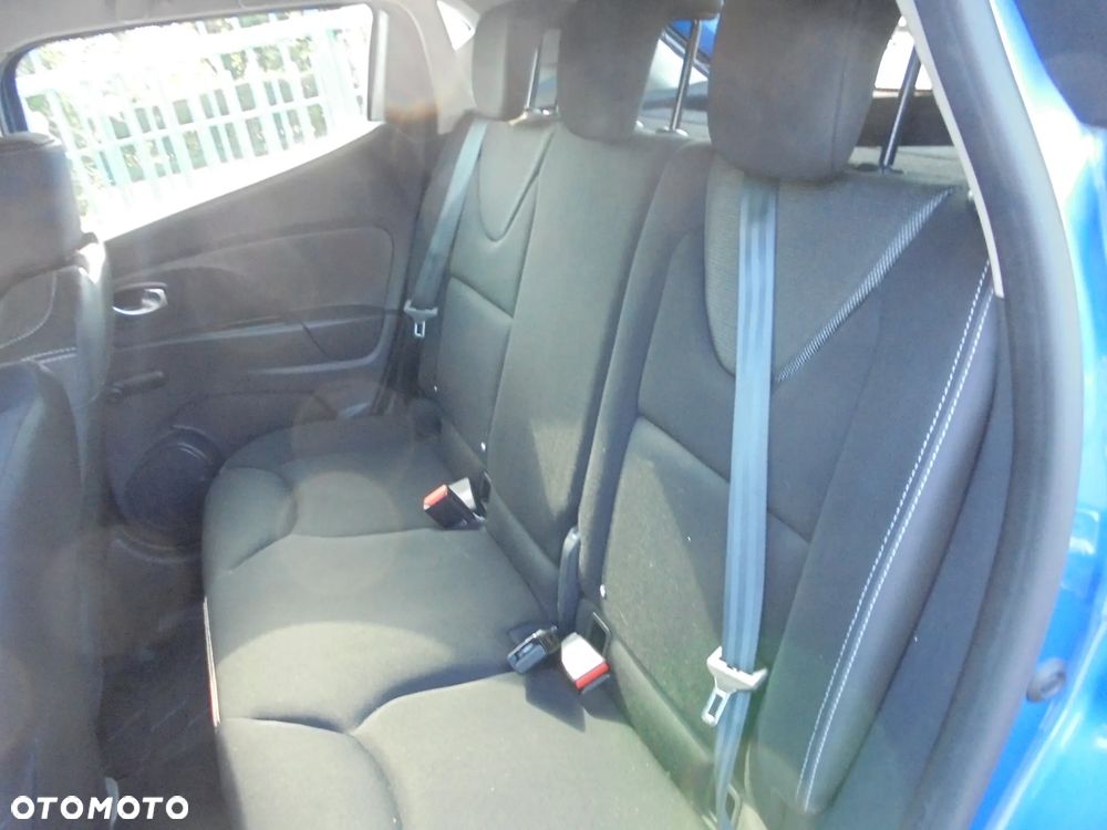 Renault Clio - 10