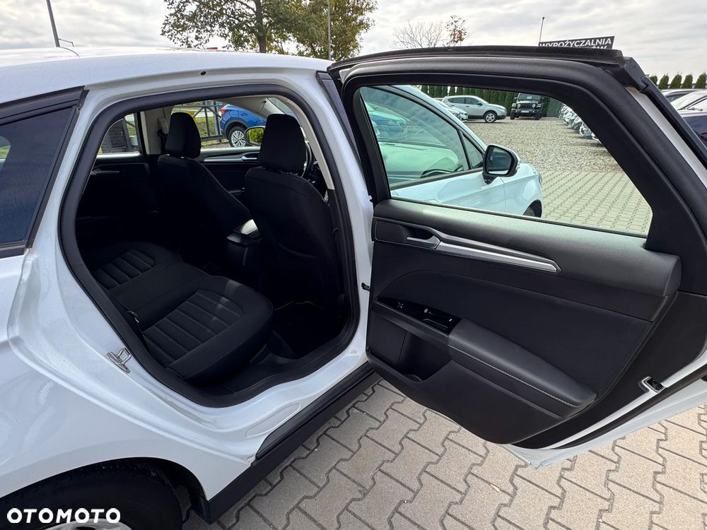Ford Mondeo 2.0 TDCi Ambiente PowerShift - 29