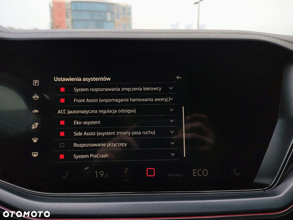 Volkswagen Touareg - 31