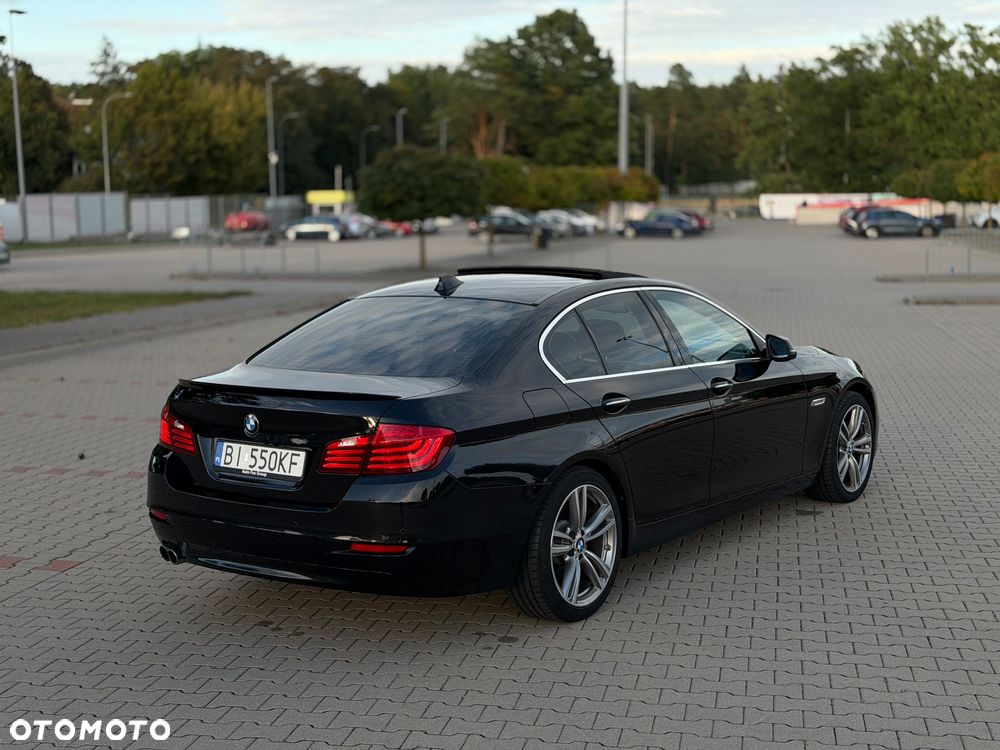 BMW Seria 5 528i xDrive - 4