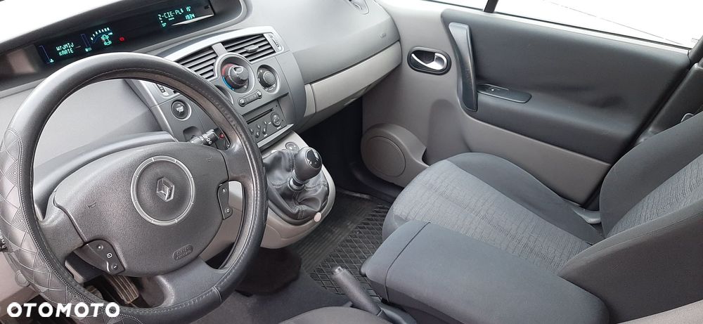 Renault Scenic 1.9 dCi FAP Conquest - 6