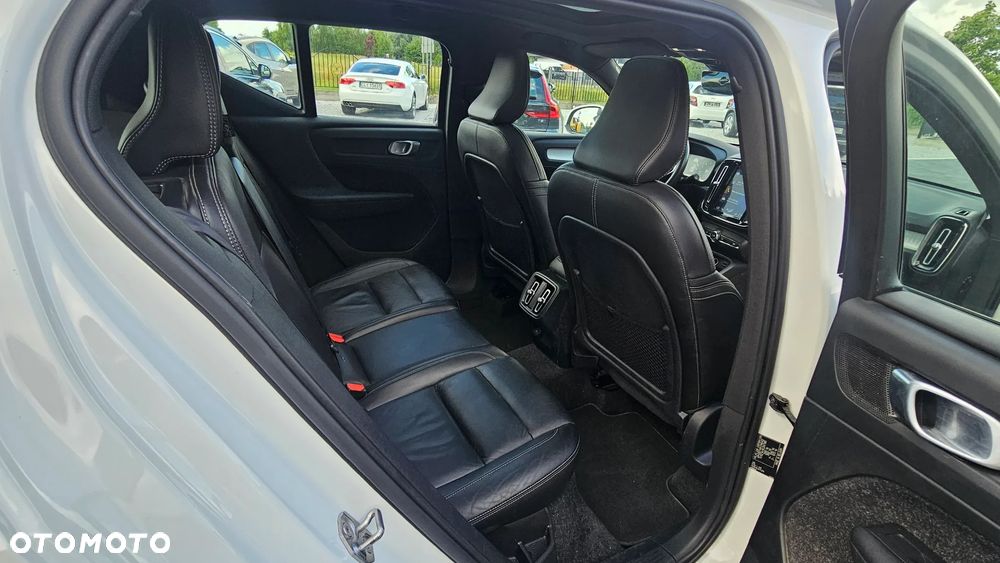 Volvo XC 40 - 20