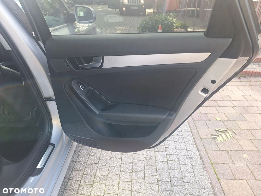 Audi A4 Avant - 14