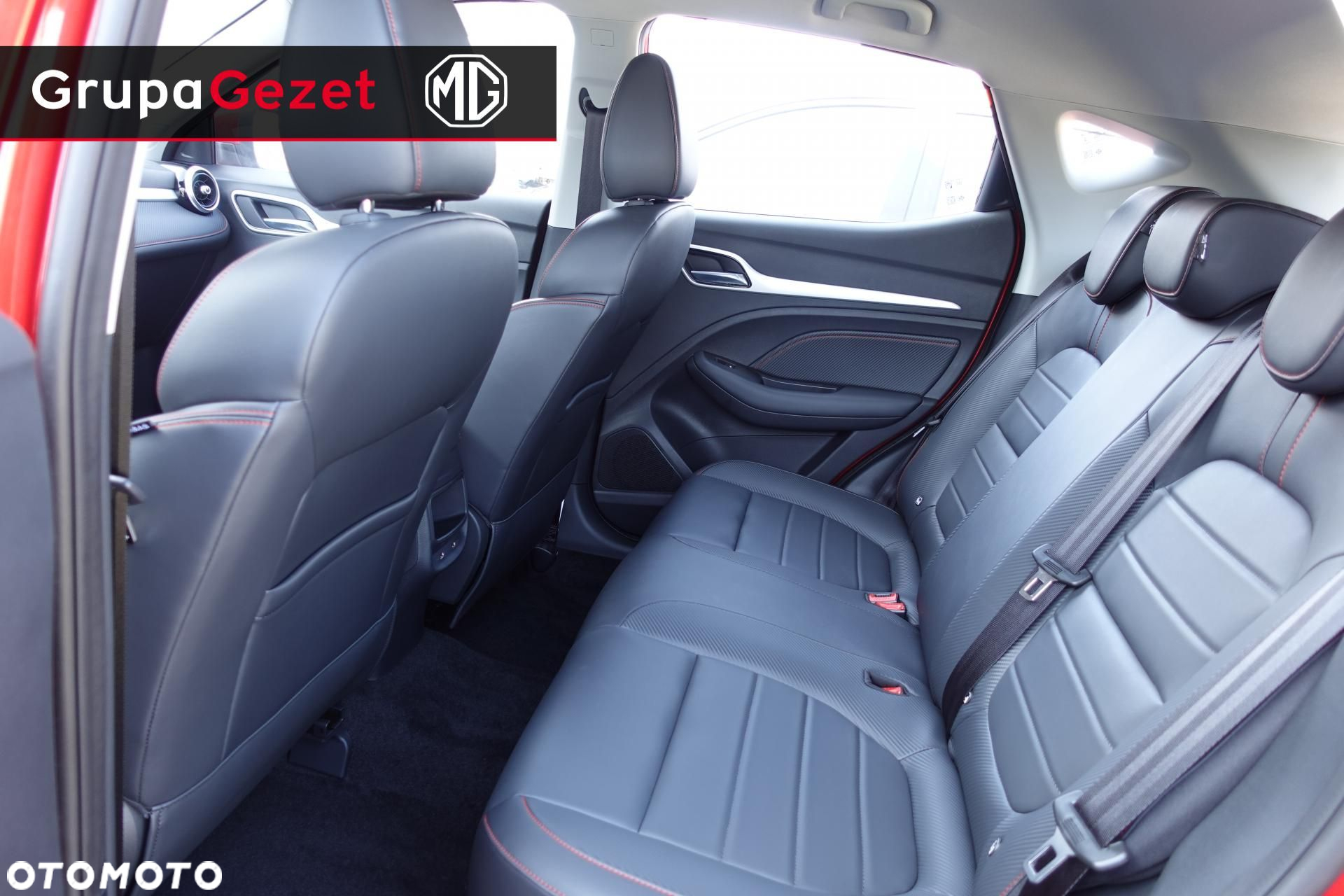 MG ZS - 11