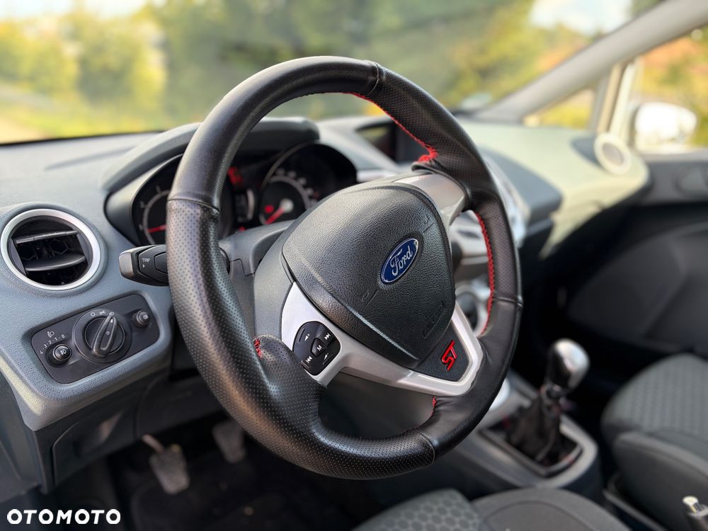 Ford Fiesta - 7