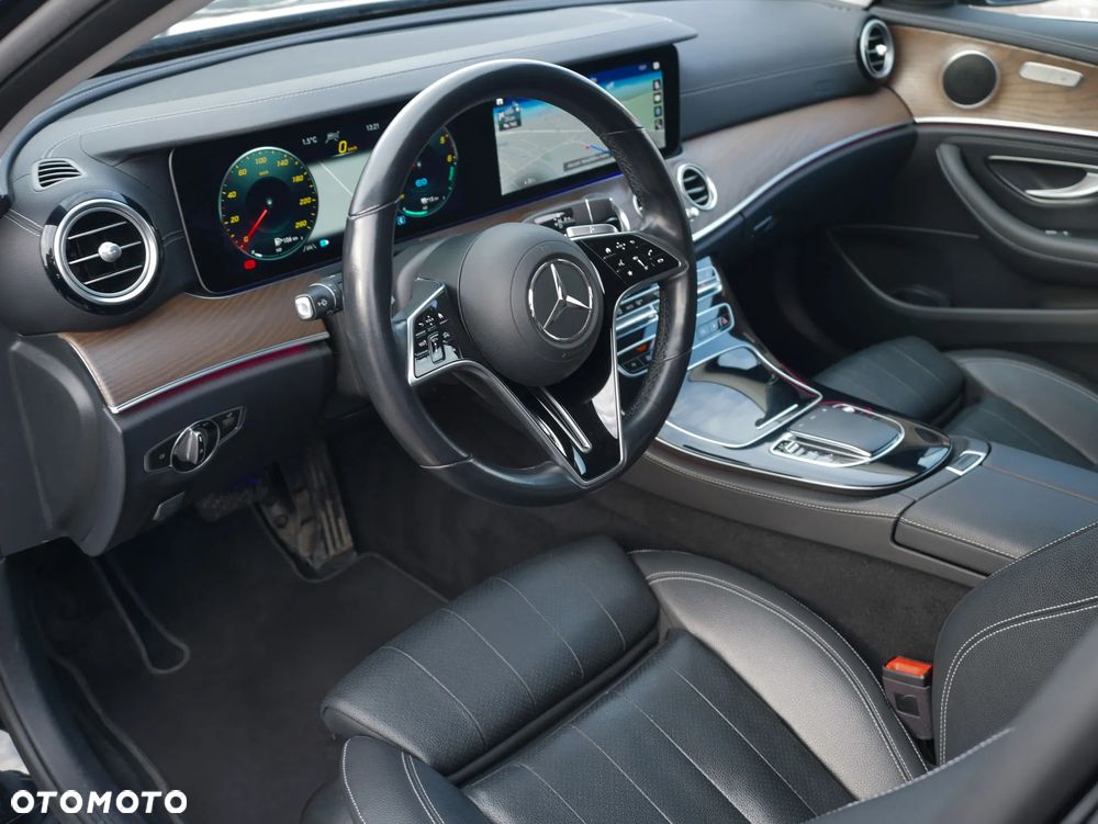 Mercedes-Benz Klasa E 300 de 9G-TRONIC Exclusive - 12