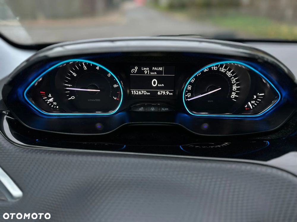 Peugeot 2008 Allure - 13