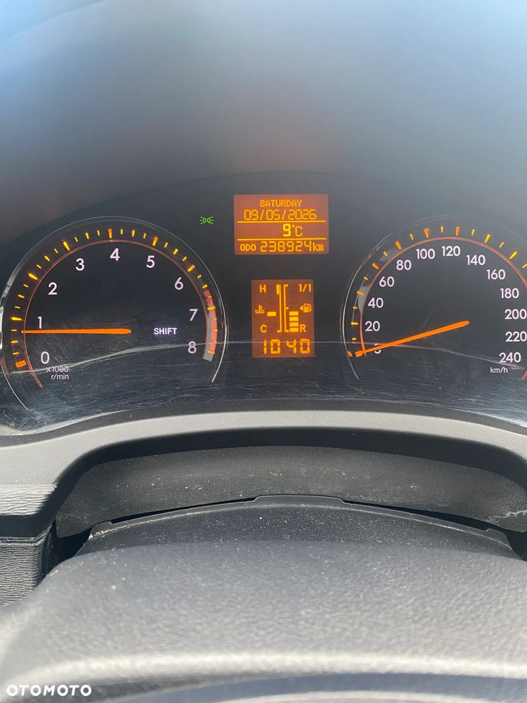 Toyota Avensis 1.6 - 7