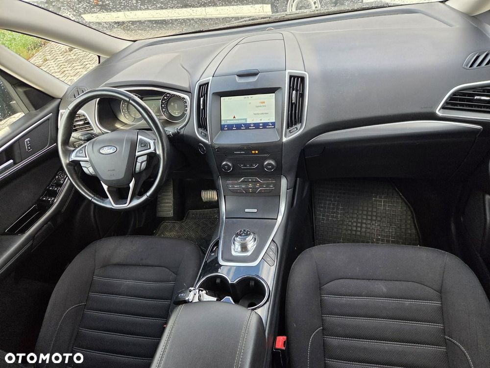 Ford Galaxy - 9