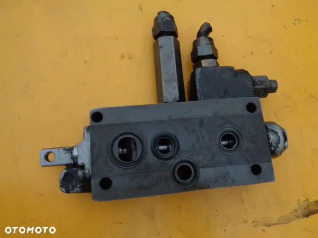 Sekcja hydrauliki plaster zawór Same Laser 150 - 8