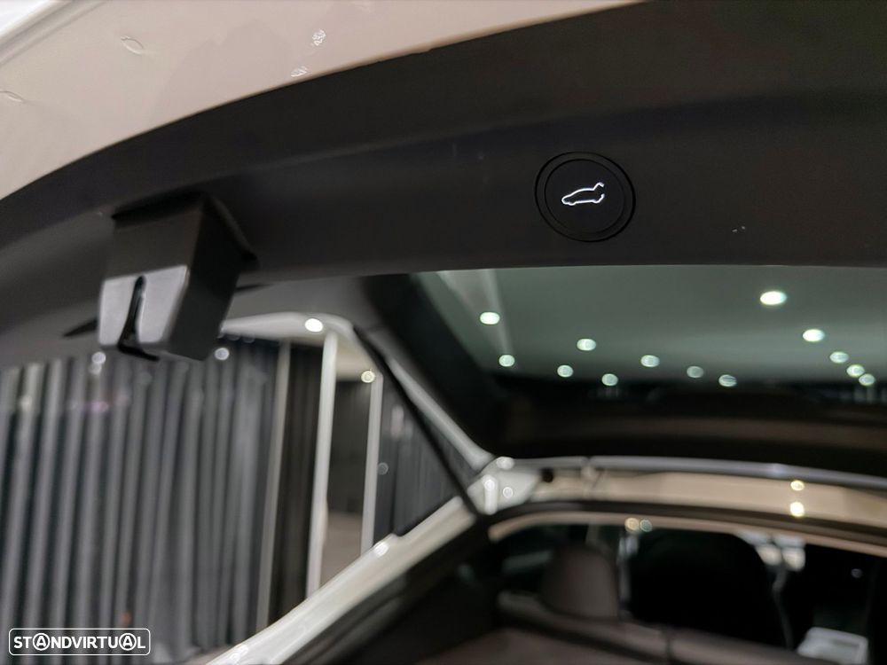 Tesla Model Y Long Range Dual Motor AWD - 41