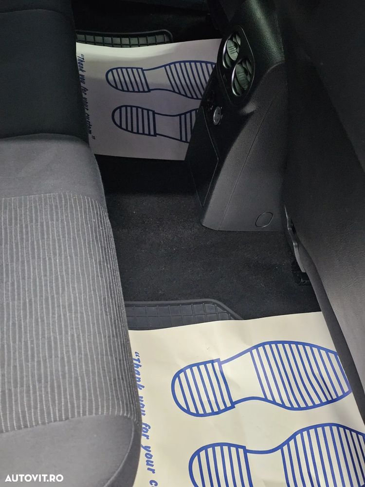 Volkswagen Tiguan 2.0 TDI 4Motion Track & Field - 9