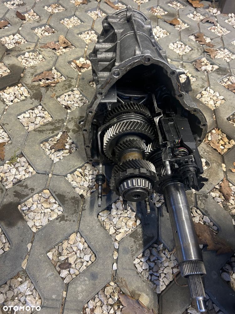 OBUDOWA CHOINKA SKRZYNI BIEGÓW TRYBY AUDI S-TRONIC 0B5301383L - 5