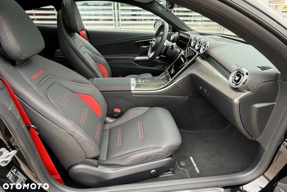 Mercedes-Benz CLE Mercedes-AMG 53 4MATIC+ AMG SPEEDSHIFT TCT 9G - 12