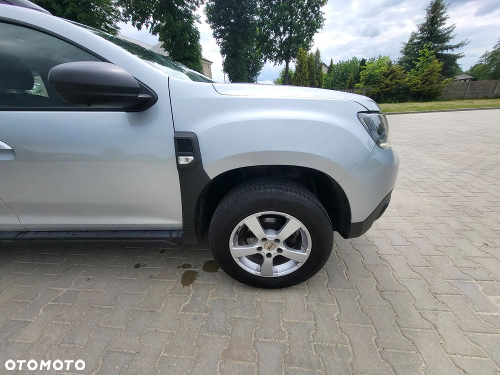 Dacia Duster 1.6 SCe Essential - 16