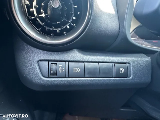 Toyota C-HR - 15