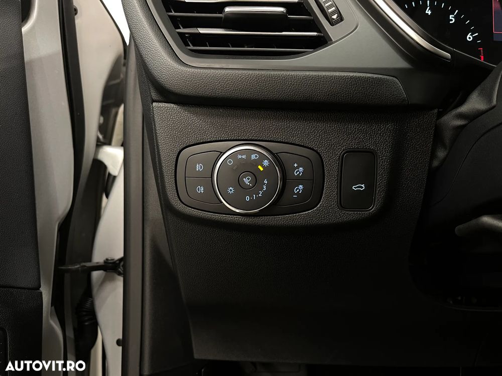 Ford Focus 1.0 EcoBoost Connected - 26