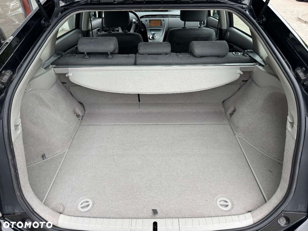 Toyota Prius 1.8 HSD Life - 39