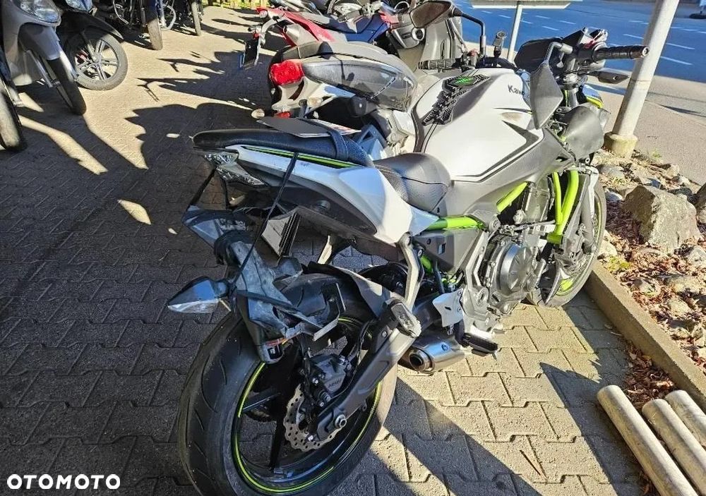 Kawasaki Z 650 - 4
