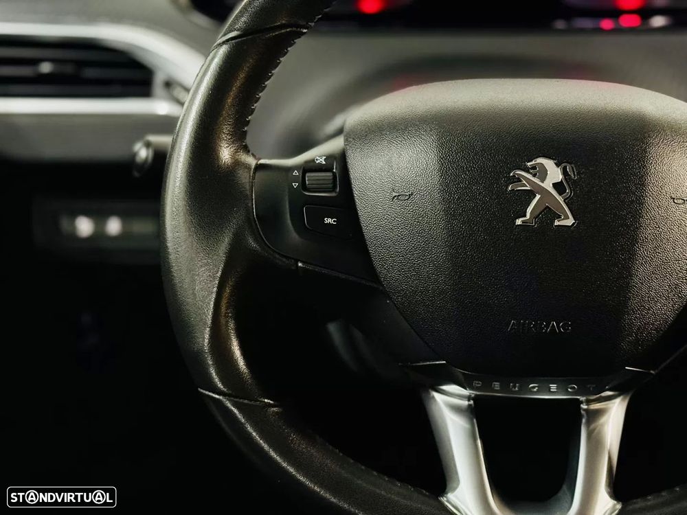 Peugeot 2008 1.6 BlueHDi Style - 36