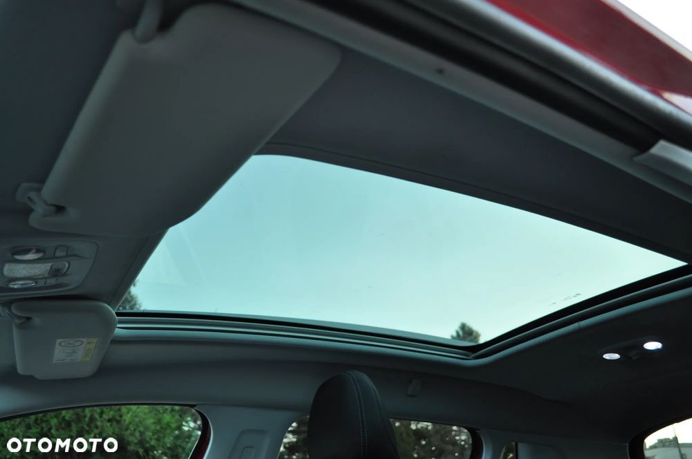 Peugeot 2008 1.2 Pure Tech Allure S&S - 28