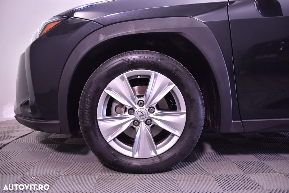 Lexus UX - 13
