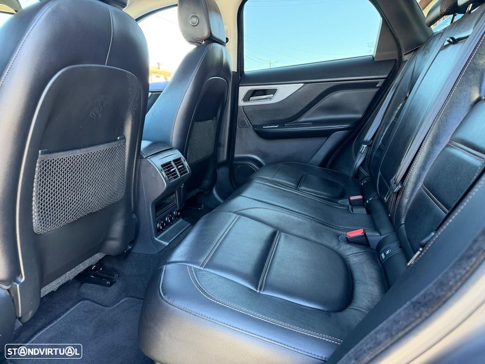 Jaguar F-Pace 2.0 i4D Prestige Aut. - 11