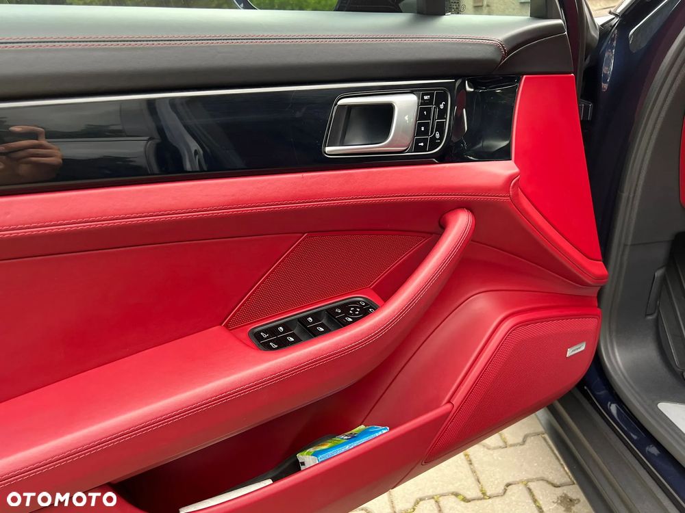 Porsche Panamera 4 - 10