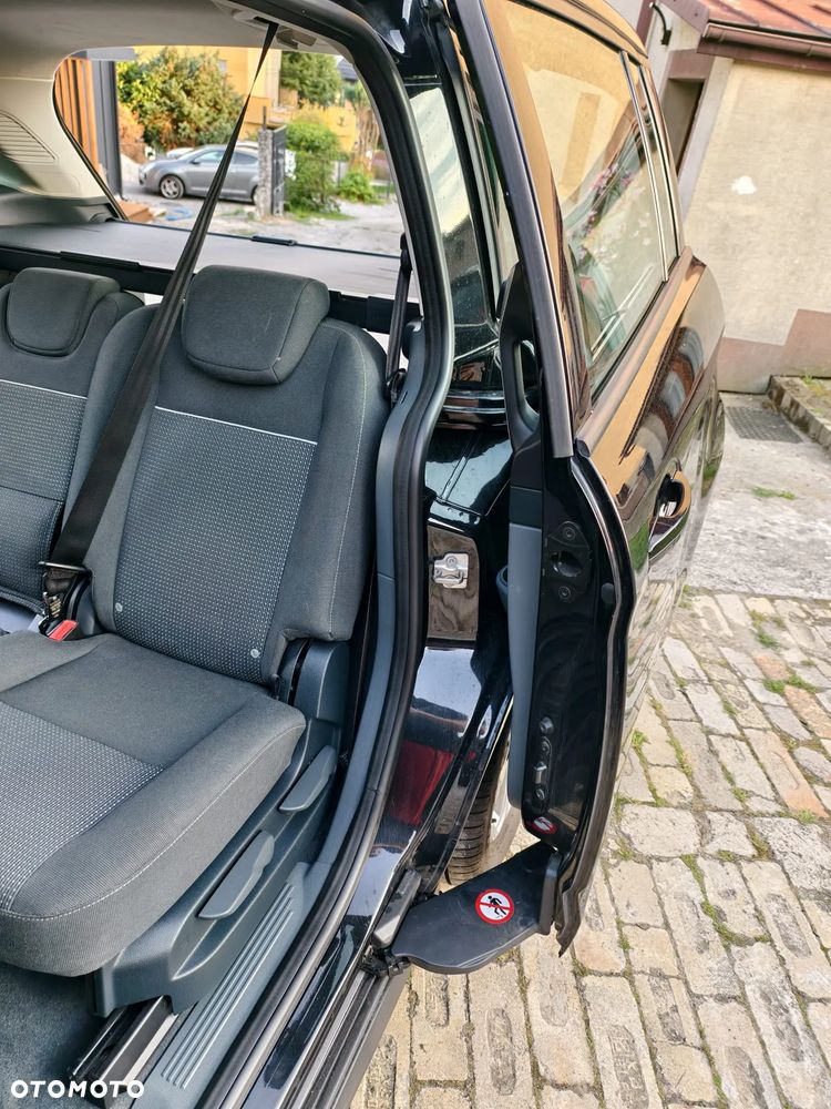 Ford Grand C-MAX - 20