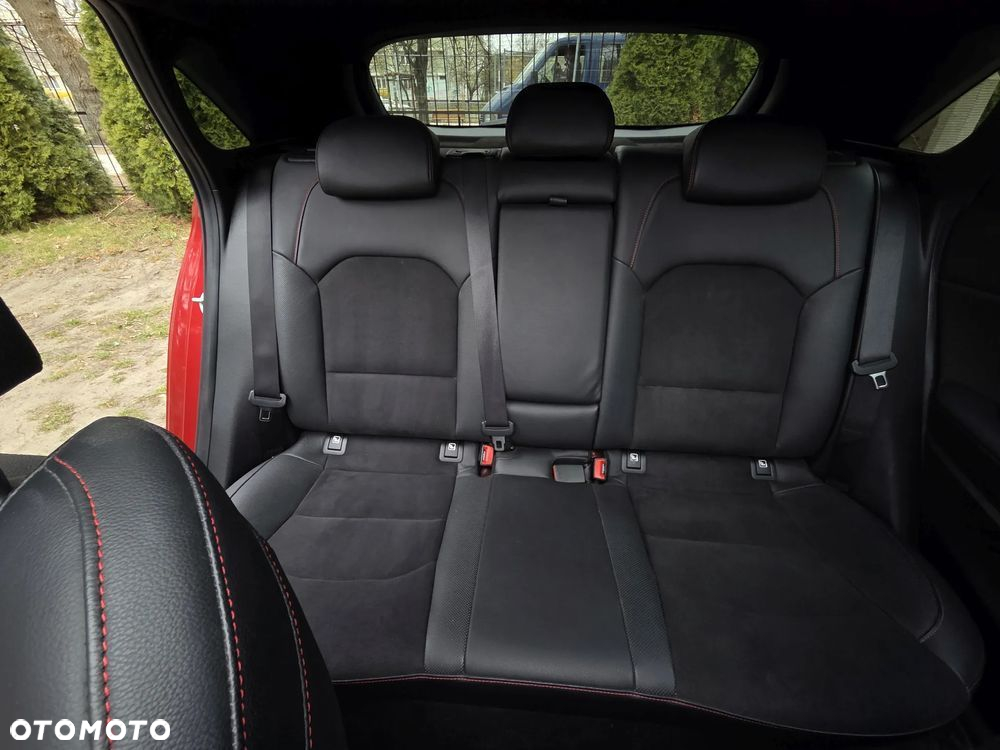 Kia Ceed 1.6 T-GDI GT DCT - 27