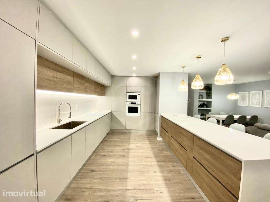 Apartamento T5 transformado em T3, vista sobre a cidade, Faro, Algarve - Grande imagem: 2/38