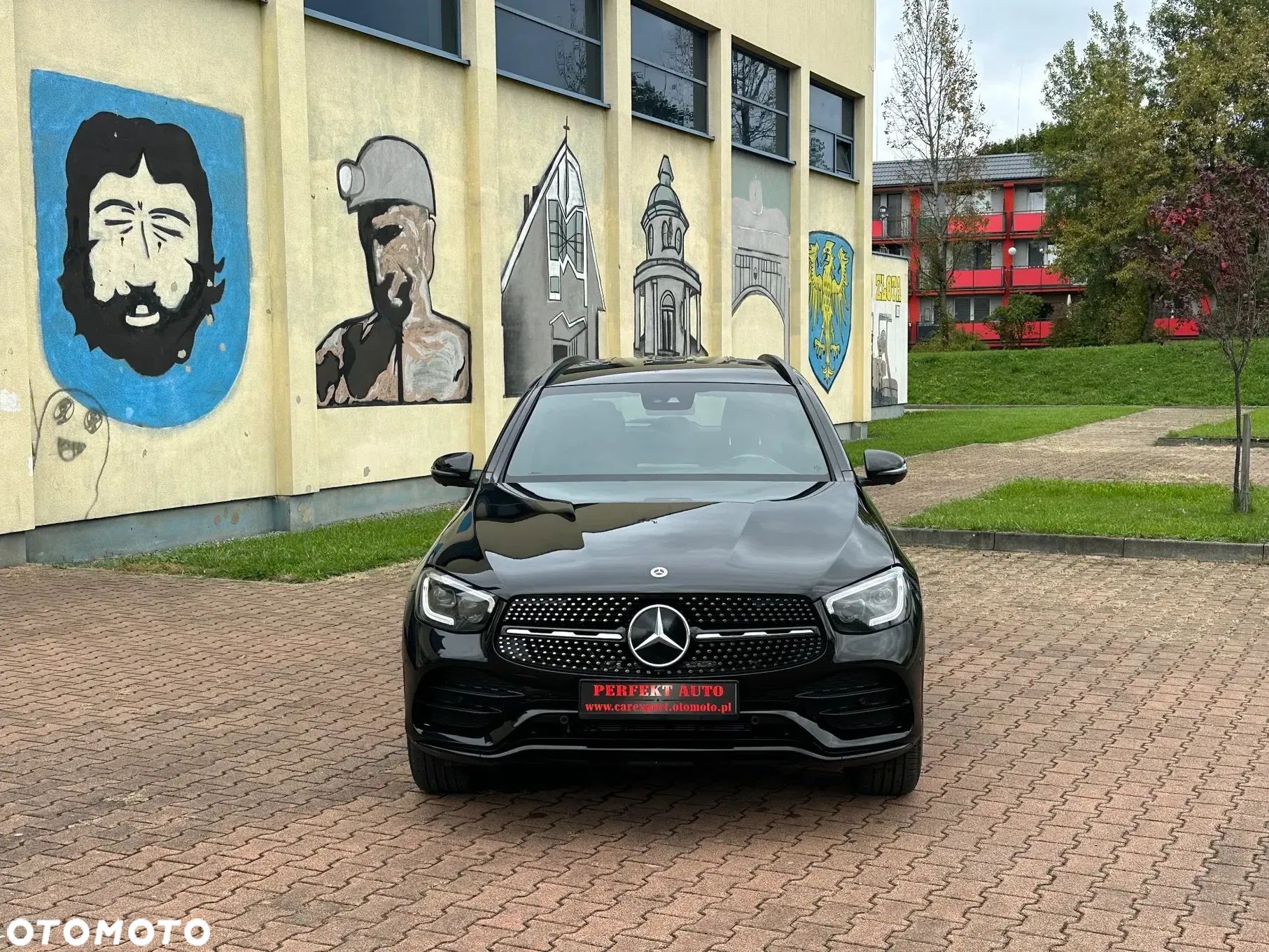 Mercedes-Benz GLC 200 4Matic 9G-TRONIC AMG Line - 1