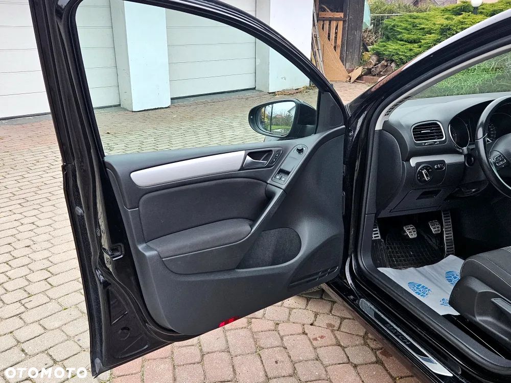 Volkswagen Golf 1.6 TDI DPF BlueMotion Technology MATCH - 14