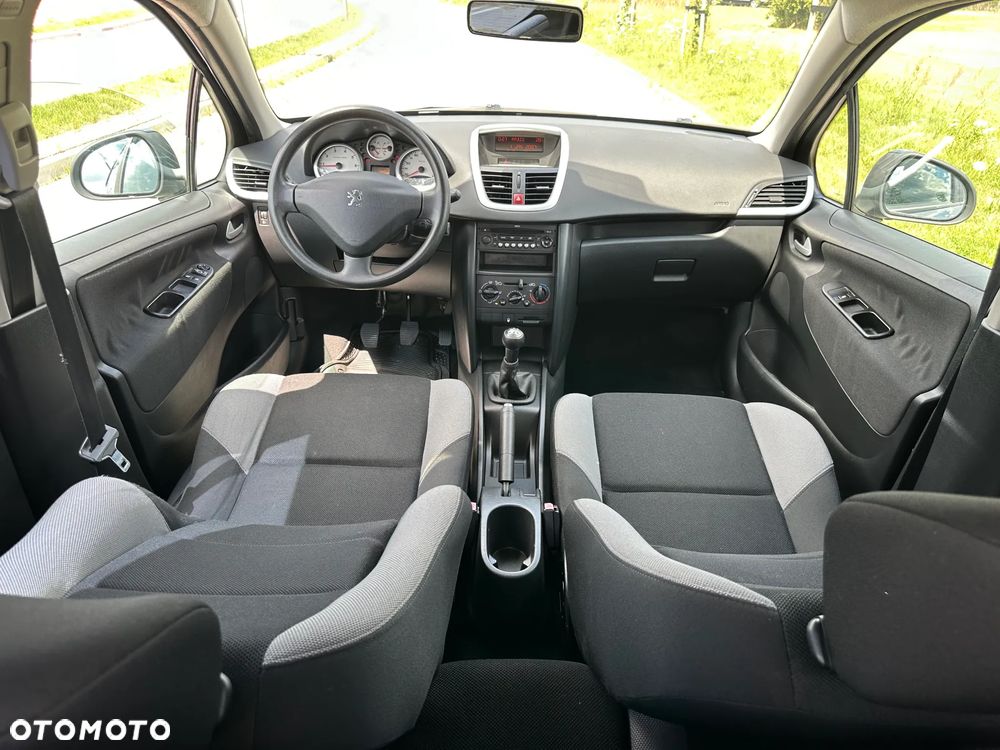 Peugeot 207 75 Urban Move - 22