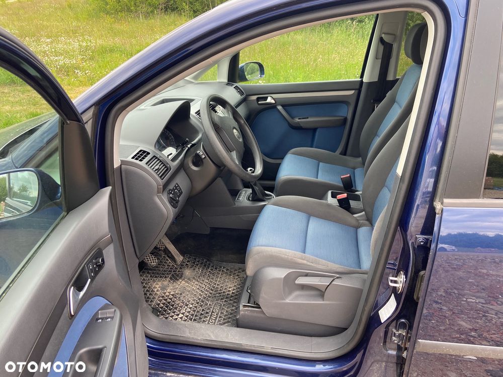 Volkswagen Touran - 5