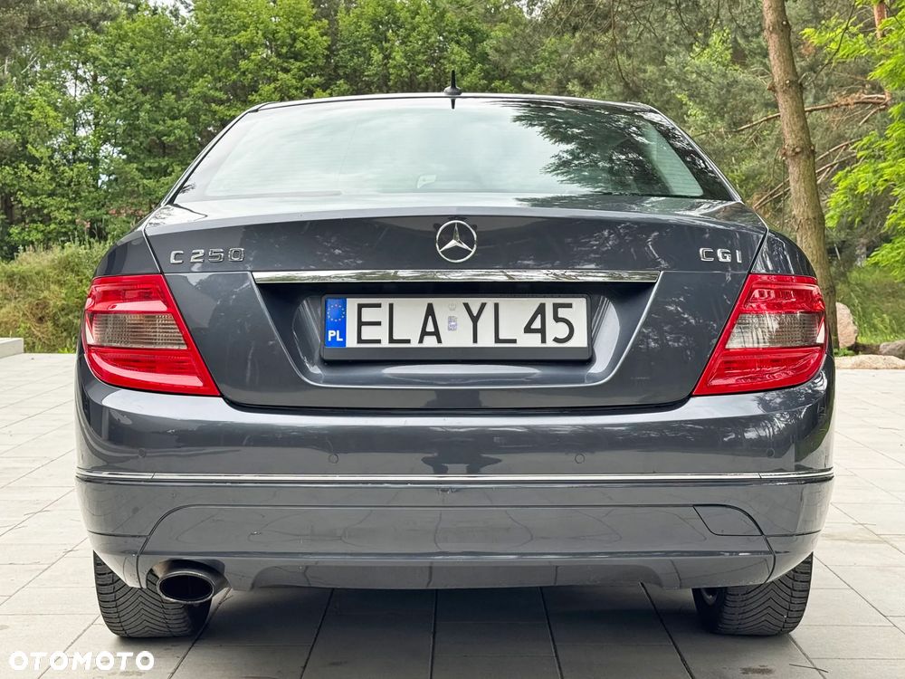 Mercedes-Benz Klasa C 250 CGI Automatik BlueEFFICIENCY Avantgarde - 13