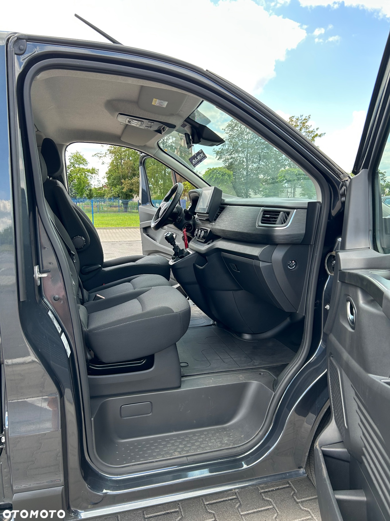 Renault Trafic 2.0 dCi L2H1 HD Extra (bryg.) - 18