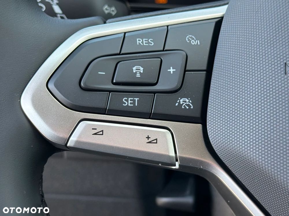 Volkswagen T-Cross 1.0 TSI Life Plus - 26